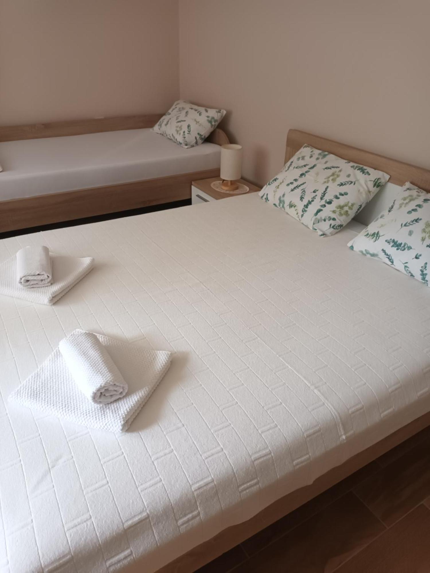 Apartments Nik كوتور الغرفة الصورة